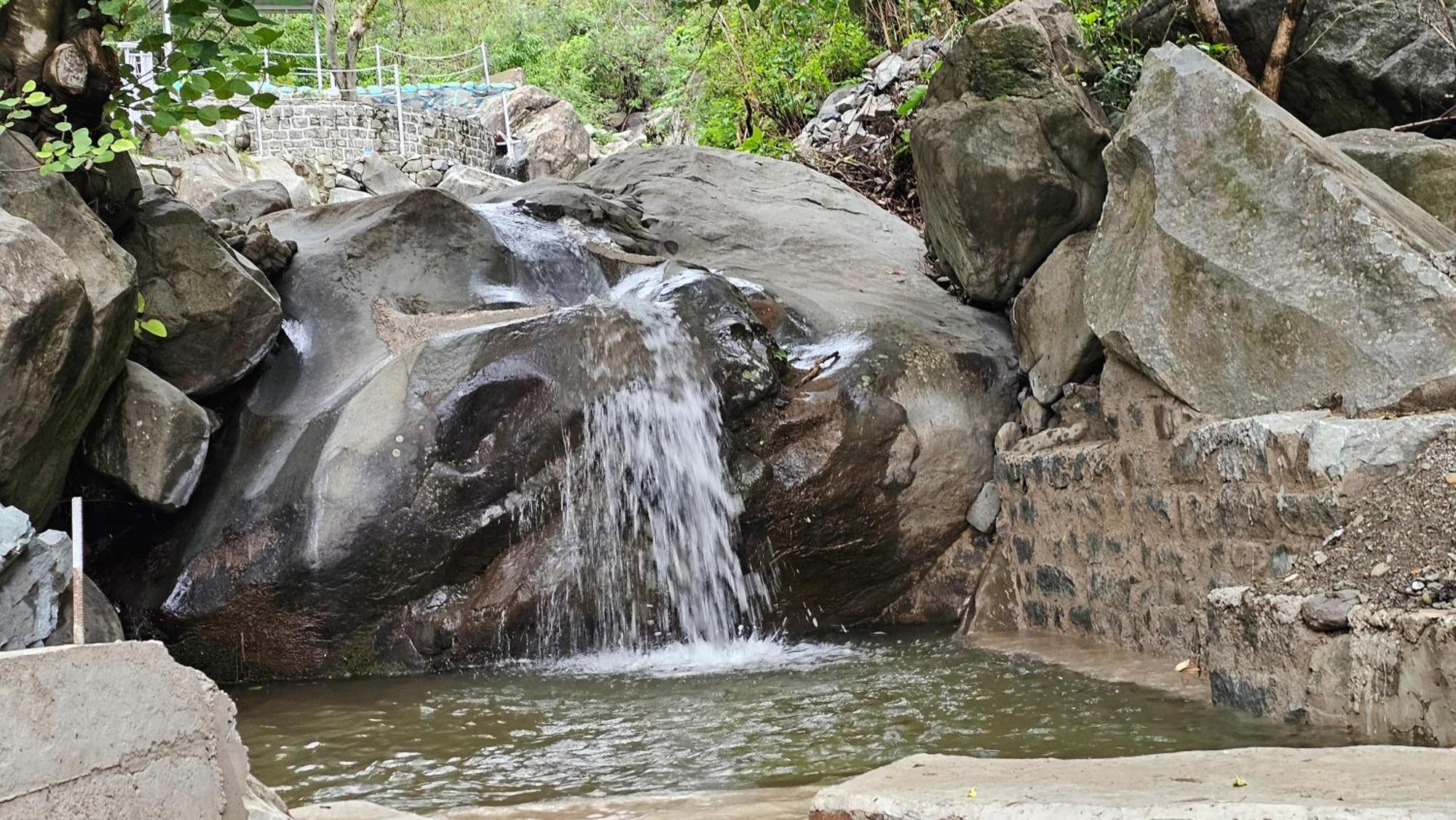 מלון קסאולי On The Rocks מראה חיצוני תמונה